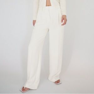 NWOT Aritzia Wilfred Efortless Pants in Light Birch